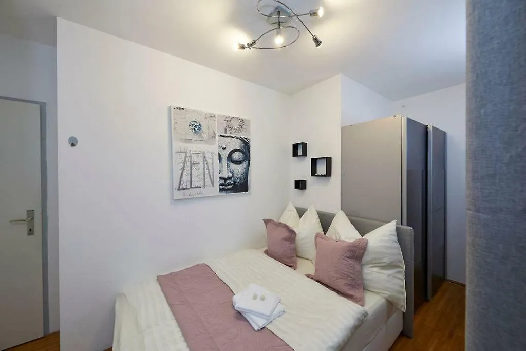 Twin Tower Apartments فيينا 0*,  النمسا