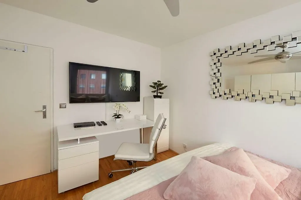 Twin Tower Apartments فيينا